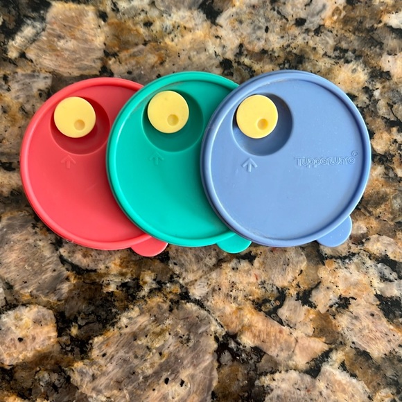 Vintage Tupperware Lid Magnet - Picture 1 of 2